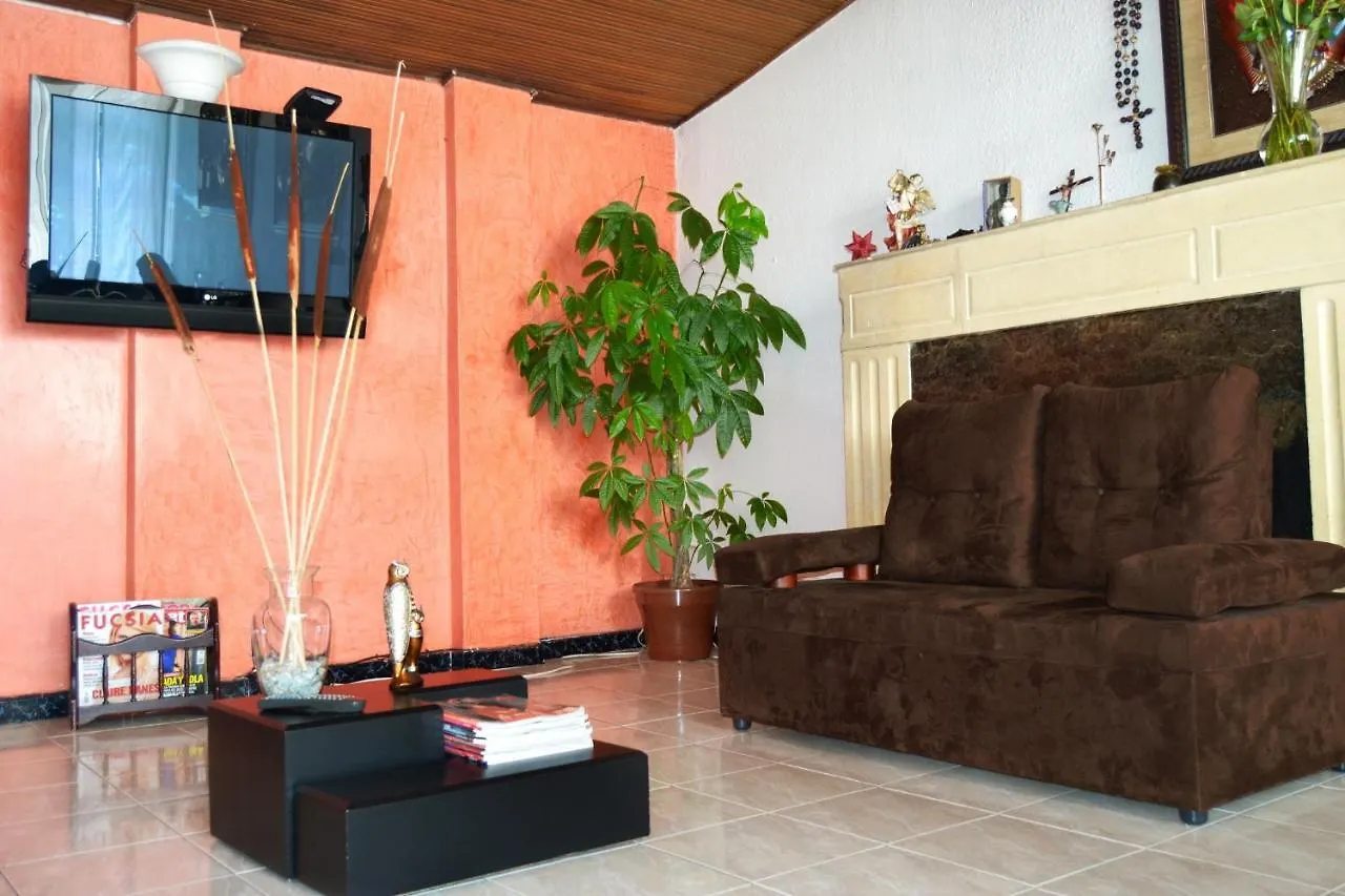 Hotel Calle 112 Bogota 2*,  Colombia