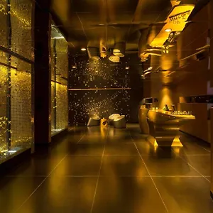 5* Hotel W